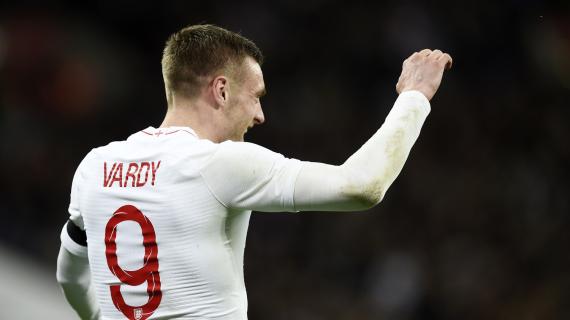 Premier League, Vardy convierte en su despedida del Leicester como local