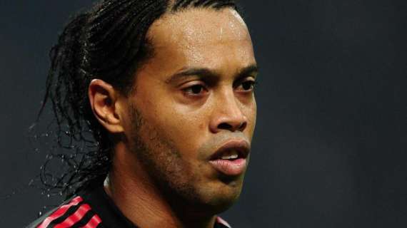 Casagrande: "Ronaldinho se equivocó al dejar su vida en manos de su hermano, una estupidez"
