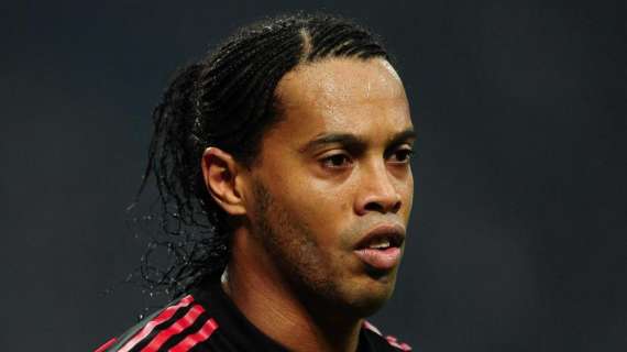 Ronaldinho insiste: "La decisión de salir del Barça fue sólo mía"