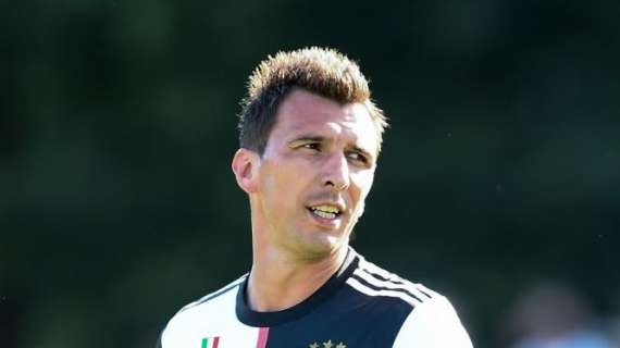 Juventus, el agente de Mandzukic viaja a Catar
