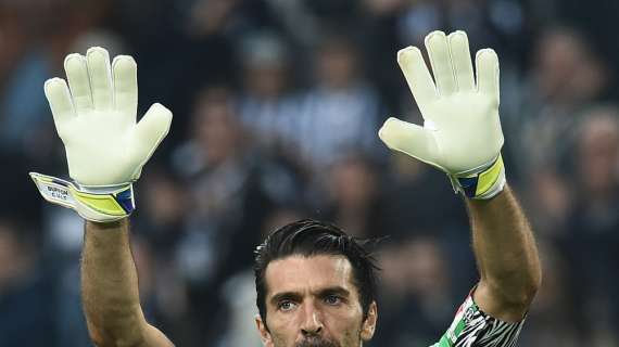 Juventus, Buffon cumple 500 partidos oficiales de bianconero