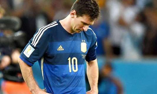 Argentina supera a Honduras. Messi sustituido por traumatismo costal