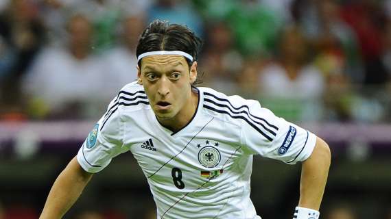 Özil: "Muchos de mis compañeros juegan en España, voy a cruzar los dedos por ellos"
