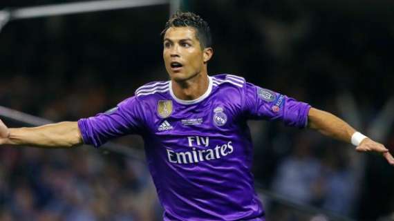 Cristiano Ronaldo anota el segundo gol del Madrid (1-2)