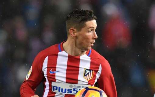 Atlético, podría salir con tres centrales. Torres y Giménez titulares