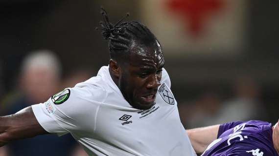 West Ham, varios clubes pendientes de la posible salida de Michail Antonio