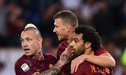 Italia, la Roma golea al Palermo y alcanza al Milan en la segunda plaza