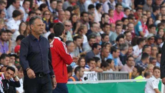 Sevilla FC, Caparrós: "Los dos penaltis y la expulsión han sido muy determinantes"