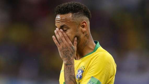 Brasil, Neymar con problemas en la rodilla izquierda