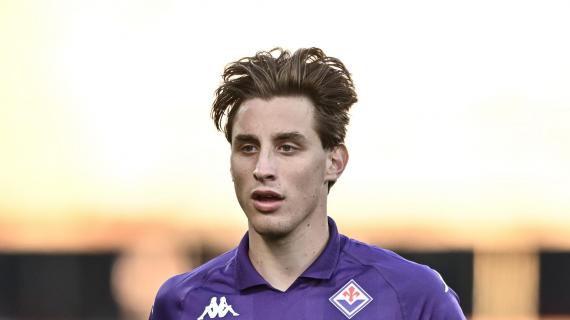 Fiorentina, se desploma Edoardo Bove. Preocupación por su estado de salud