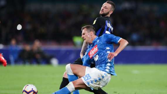 Italia, el Inter se complica la vida en Nápoles. Doblete de Fabián. Atalanta tercero