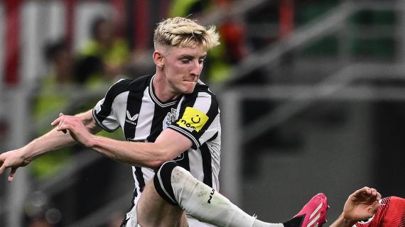 Newcastle United, preocupación por el tobillo de Gordon
