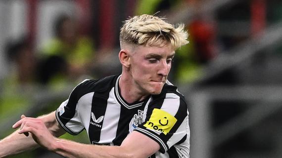 Newcastle United, los directivos se marcan como objetivo blindar a Gordon