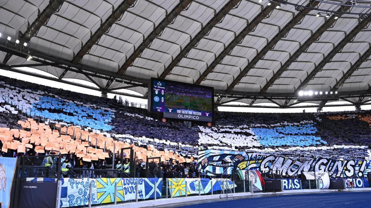 Lazio, pancarta de la Curva Nord contra la AIA: "Os inventáis de todo para arruinar el fútbol"