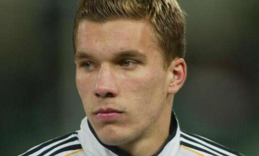 Arsenal, Podolski: "Si no entramos en la Champions League será un desastre"