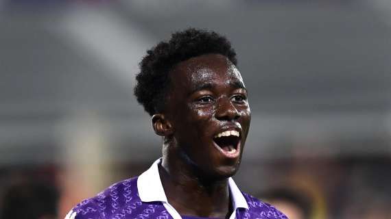 OFICIAL: Fiorentina, Kayode al Brentford