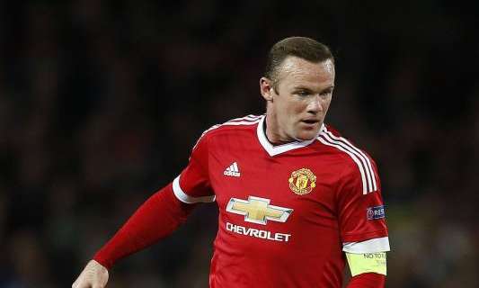 Rooney supera al Charlton como máximo goleador del Manchester United