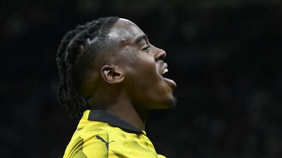 Borussia Dortmund, persiste el interés del Chelsea en Gittens