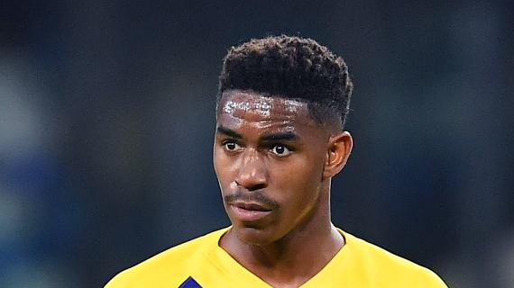 Lazio, contacto por Junior Firpo. Propuestos Aihen Muñoz y Javi Galán