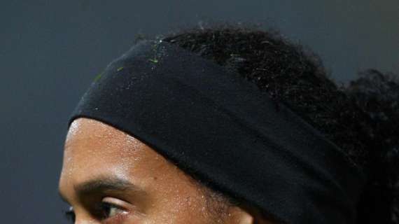 Ronaldinho pierde el avión y no estará en el homenaje a Deco