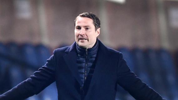 OFICIAL: Feyenoord, desvinculación del técnico Brian Priske