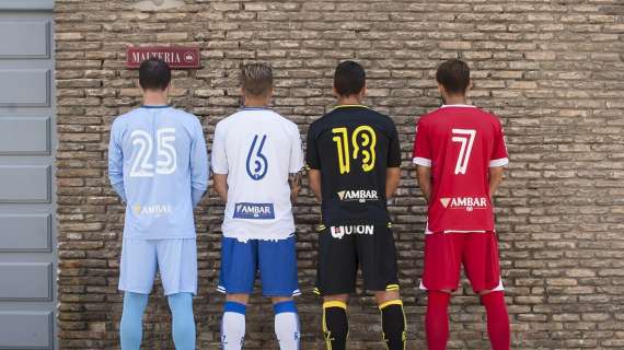 El Real Zaragoza presenta la equipación oficial para la temporada 2015-2016