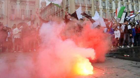 Enfrentamientos entre hinchas del CSKA y del Lokomotiv dejan más de 60 detenidos en Moscú