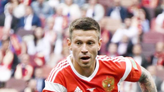 Rusia, Smolov, ex Celta, no descarta seguir en activo