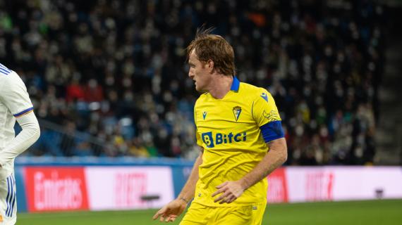 OFICIAL: Cádiz CF, renueva Álex Fernández