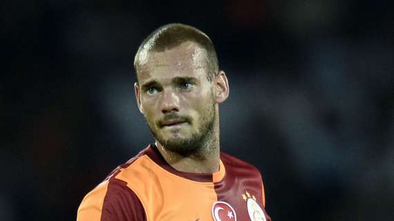 Galatasaray, Sneijder no saldría por menos de 15 millones