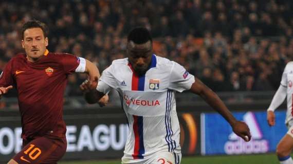 Cornet adelanta al Lyon ante el Manchester City