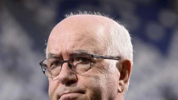 Italia, Tavecchio renuncia a la presidencia de la Federación