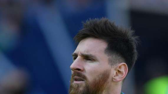 Messi anota el tercero de penalti (3-0)