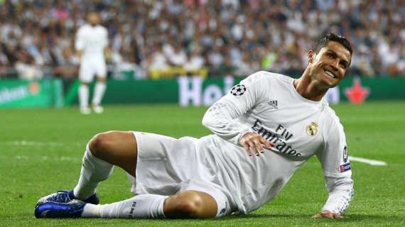 Real Madrid, Cristiano Ronaldo se retira del entrenamiento por un golpe en el muslo