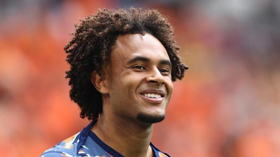 Manchester United, Zirkzee partidario de jugar en la Premier League si sale de Old Trafford