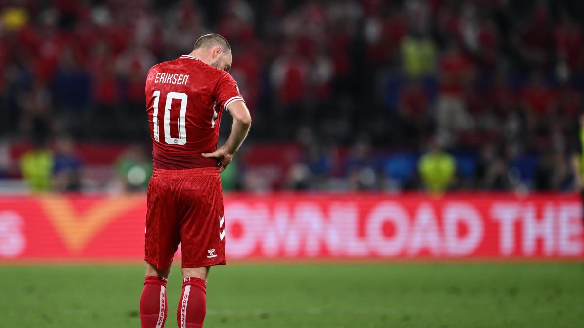 Wolfsburgo, Eriksen se queda sin entrenador: destituido Bauer, hace falta un "impulso para la permanencia"