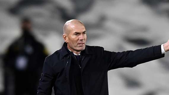 Zidane: "Estoy muy enfadado, me tienen que explicar las manos en las áreas"