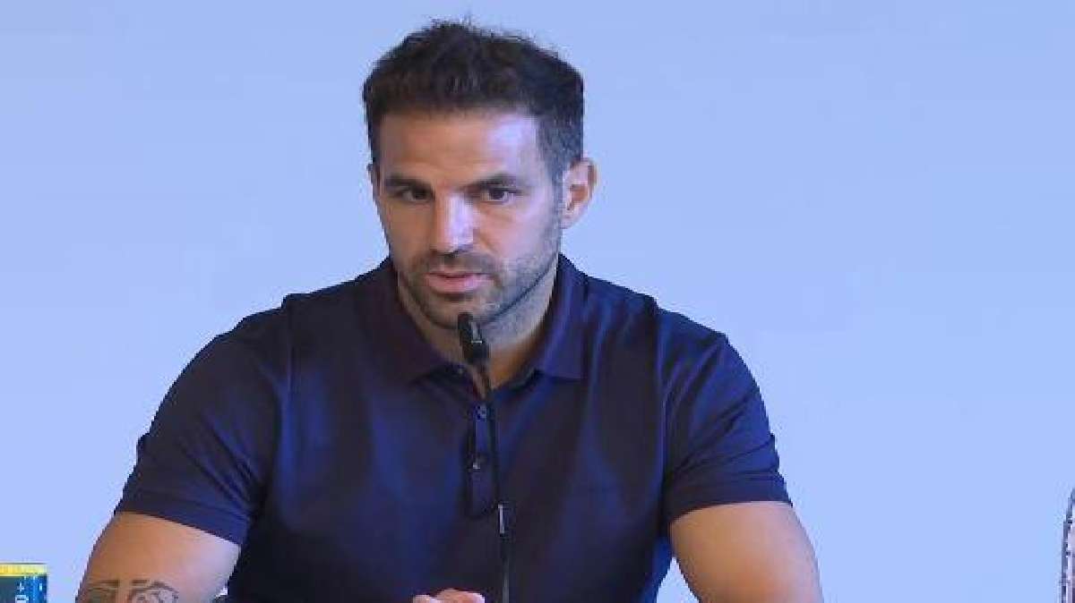 Cesc Fábregas assume como técnico interino do Como, na Serie B