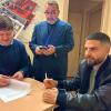 ESCLUSIVA TB - La foto di Lorenzo Insigne all'atto di firmare col Pescara
