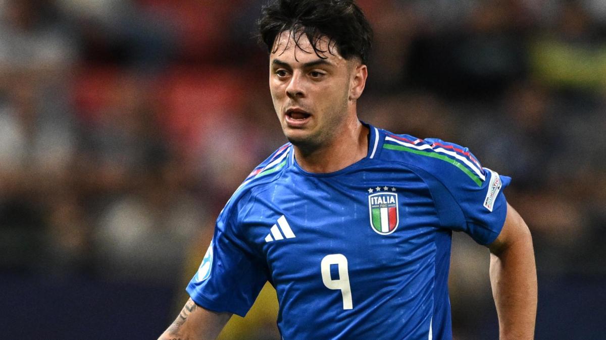 Tuttosport - Samp: poker di acquisti, ora le cessioni. Spezia, in arrivo Hernani e Romano. Il Venezia sfida la A per Ambrosino. Cesena: Valoti. Juve Stabia: Dos Santos. Palermo, il sogno è Tramoni