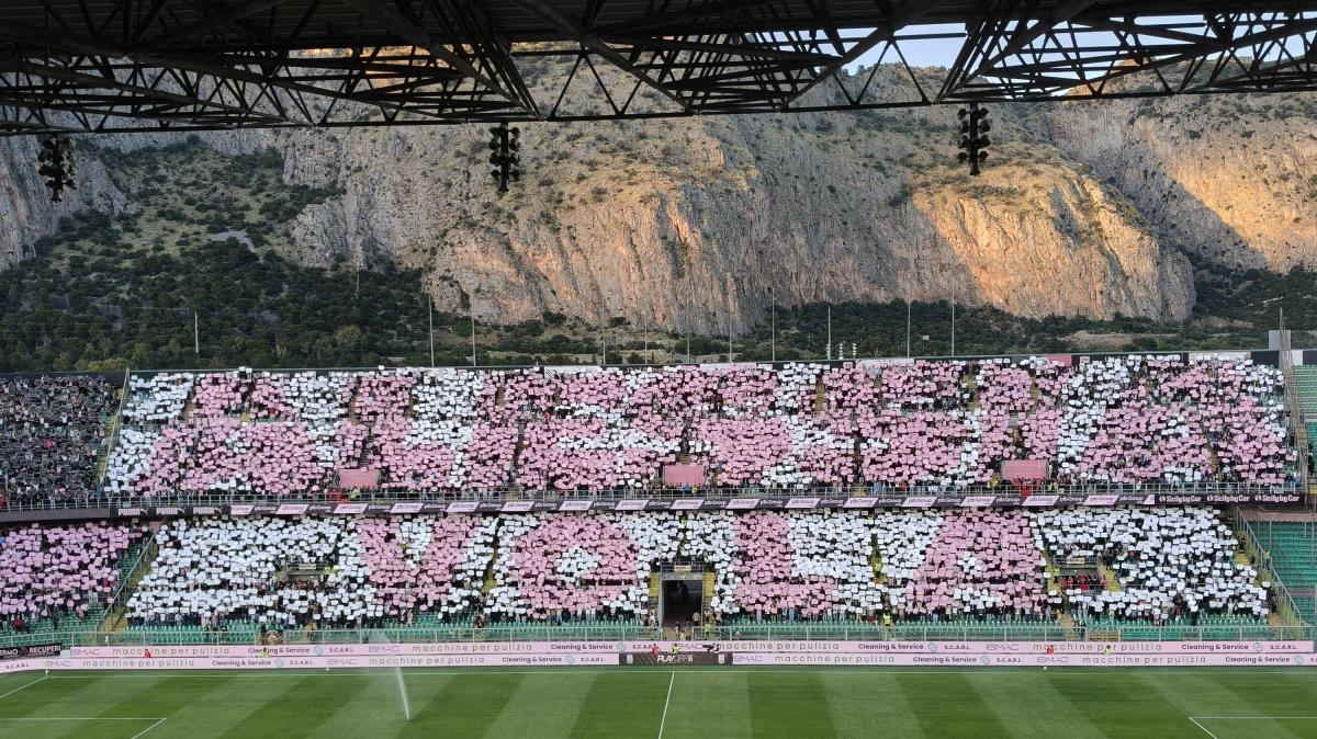 GazzSport - Palermo-Catanzaro, infuriano le polemiche: duro botta e risposta tra i club dopo la rissa in tribuna