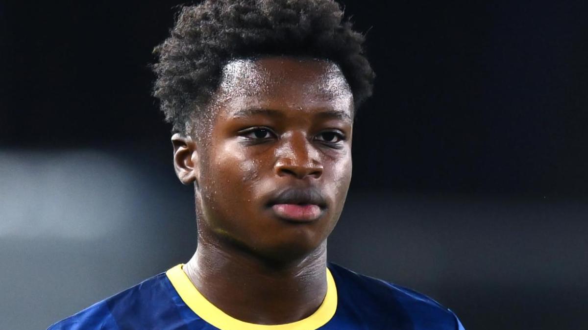 Tuttosport - Catanzaro, è nata una stella: Cissé ferma il Palermo del City Group e illumina la Serie B