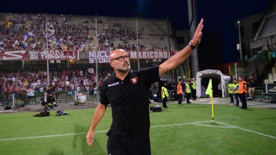 Salernitana, Colantuono: "Vogliamo restare in zona playoff. Palermo corazzata, le retrocesse dalla A verranno fuori"