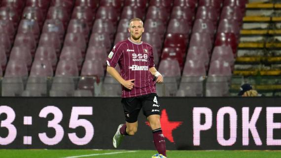 Salernitana, un difensore ai saluti