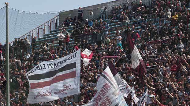 GdS: "La Reggina vede le ombre. Protesta ultrà"