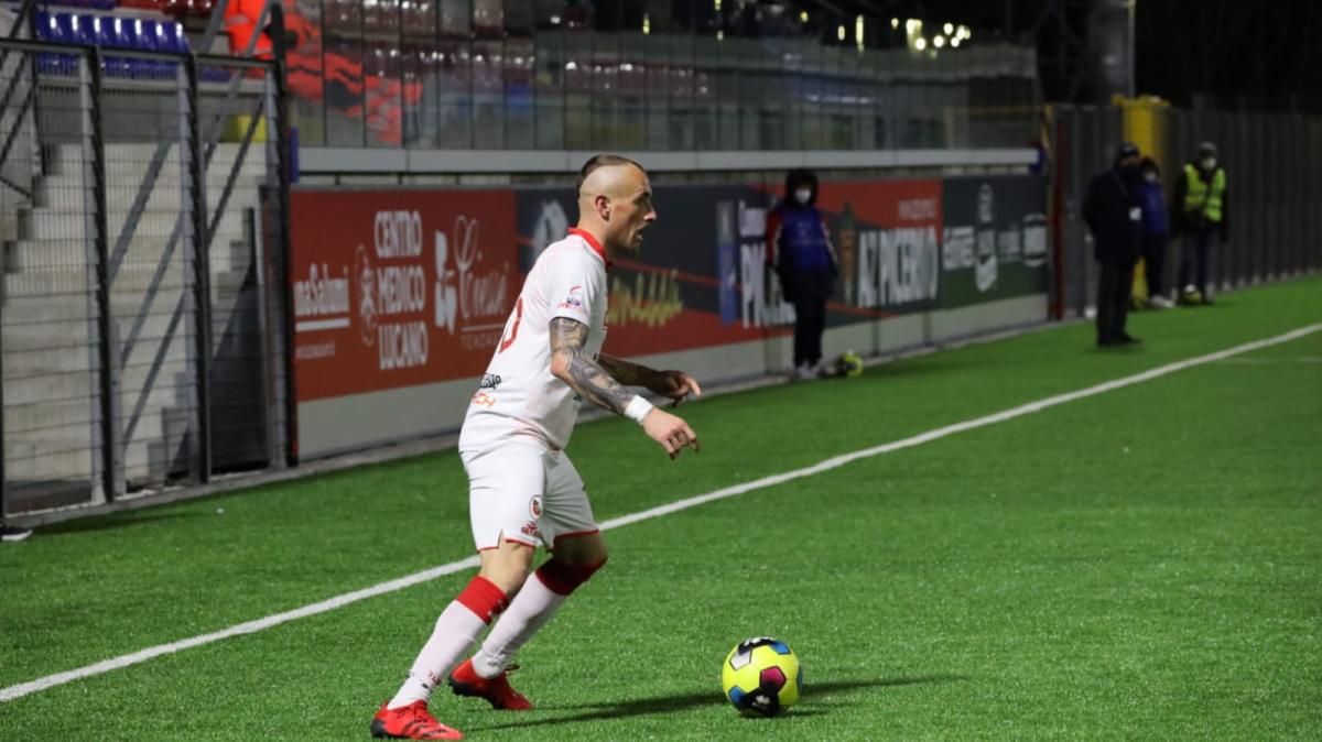 TC - Avellino, Manzi vicino alla cessione al Crotone