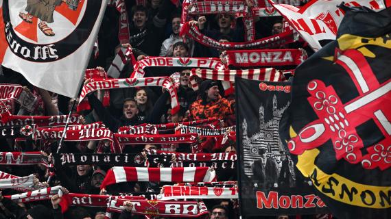 Il Giorno - Monza, l’affetto di 400 fan. Gli ultras disertano la festa