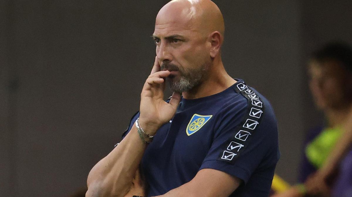 Carrarese,  Calabro: "Ora servirà un grande bagno di umiltà e voglia di tornare sulla retta via"