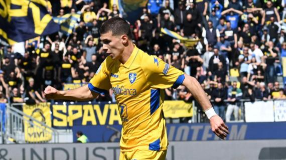Serie B, le decisioni del Giudice Sportivo: tre calciatori fermati per un turno
