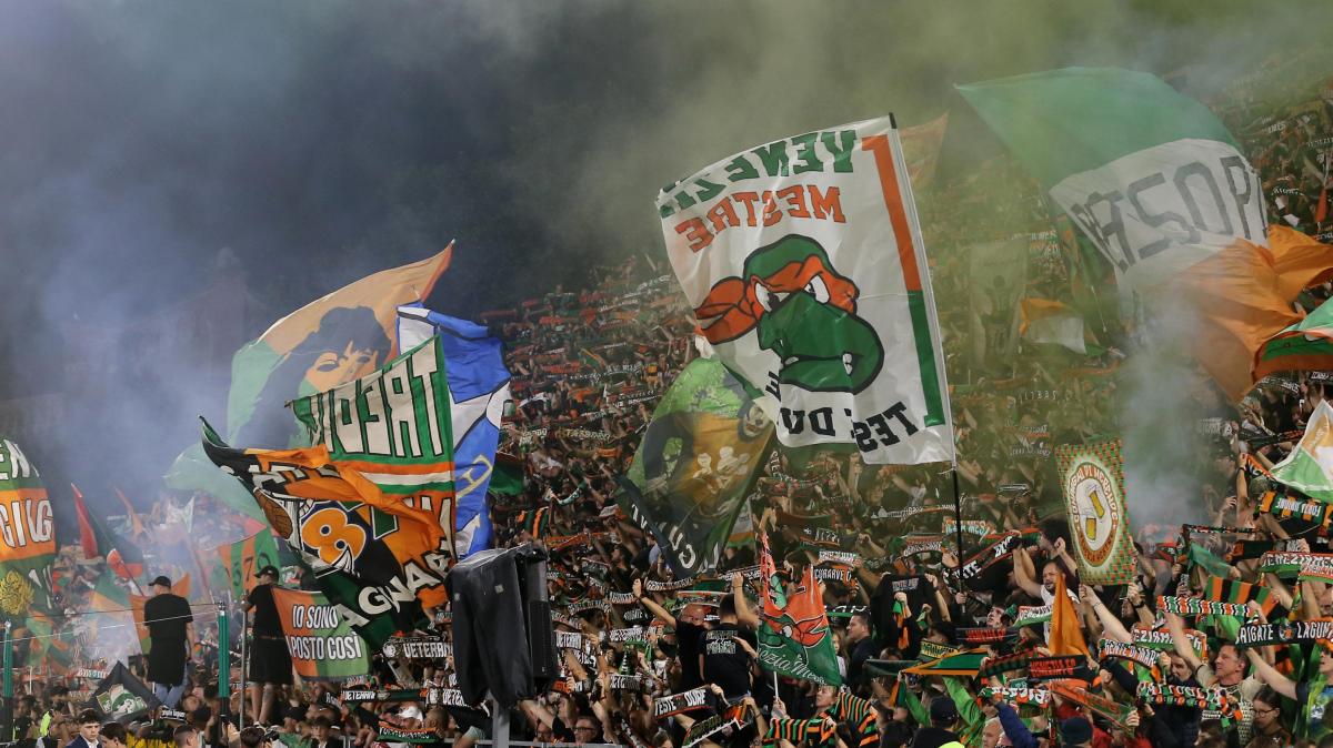 Il Gazzettino - Venezia in festa, canali arancioneroverdi per celebrare la Serie A. E i tifosi adesso chiedono l’Europa